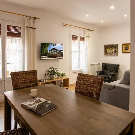 Prat Loft Apartmán *